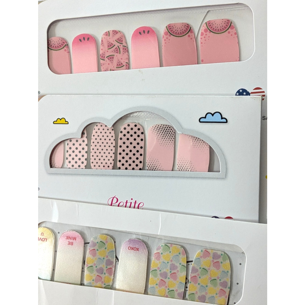 Color Street 100% Real Nail Polish Strips Lot of 5 New Pink cute Hearts *Look* - Picture 2 of 4